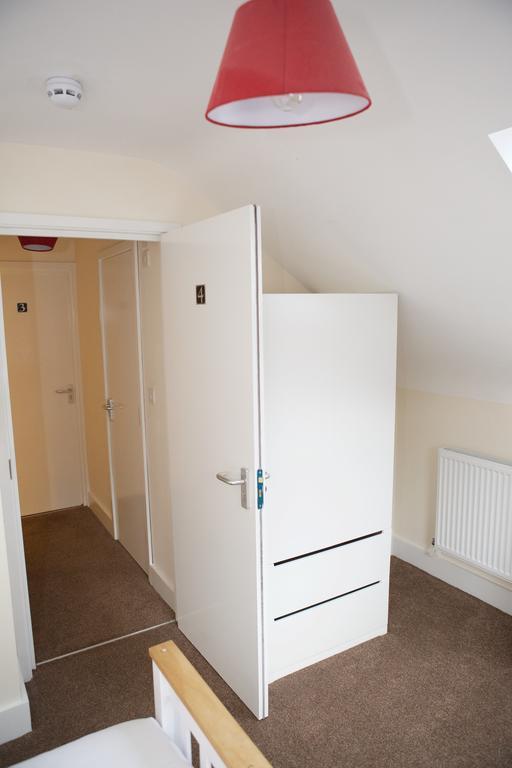 Bristol Serviced Lets - 152/154 Bath Road Ruang foto